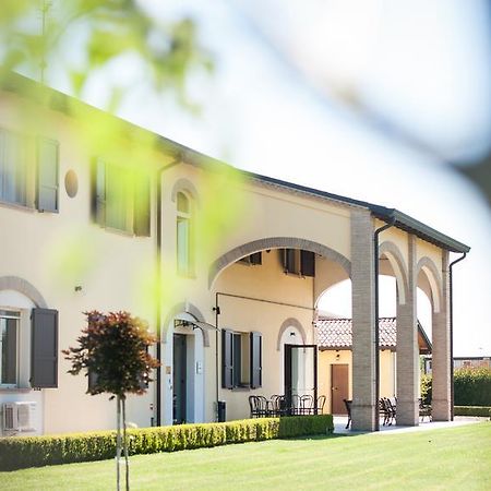 Agriturismo Il Mondo Guest House ปาร์มา ภายนอก รูปภาพ