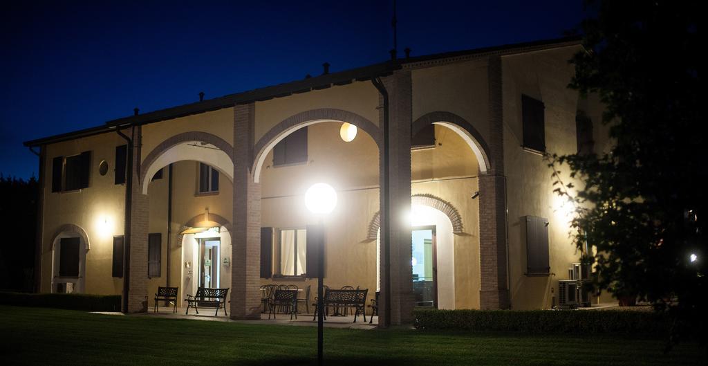 Agriturismo Il Mondo Guest House ปาร์มา ภายนอก รูปภาพ