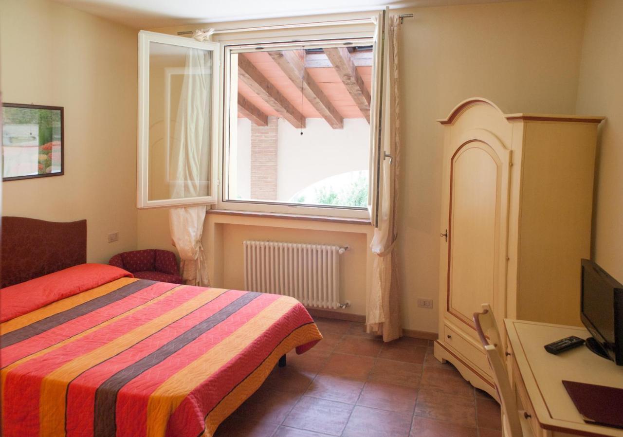 Agriturismo Il Mondo Guest House ปาร์มา ห้อง รูปภาพ